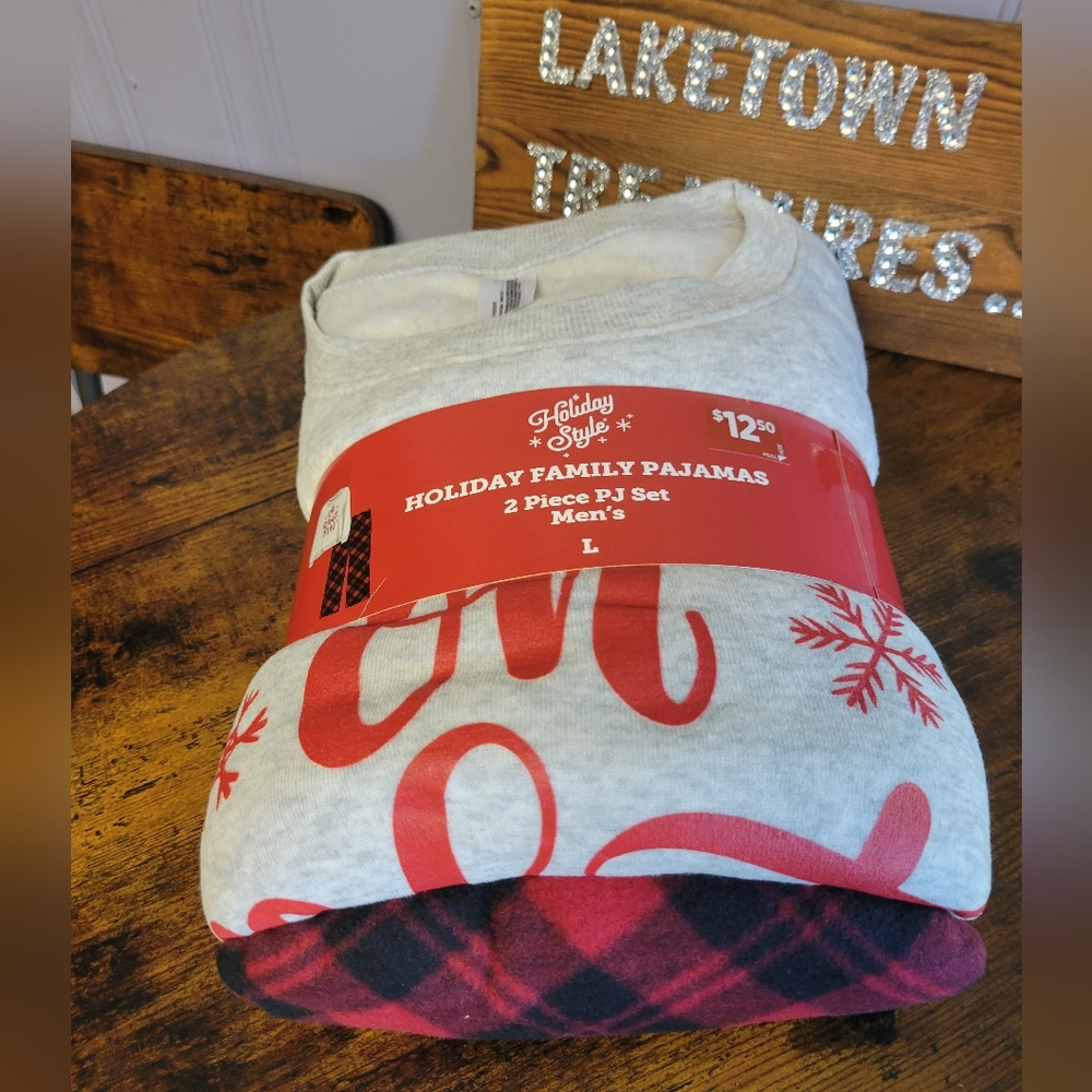 Holiday Style mens Large 2 piece Red  Family Pajamas Set says "Oh What Fun"